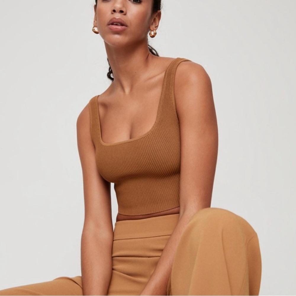 Babaton Sculpt Square Neck Knit Crop Tank